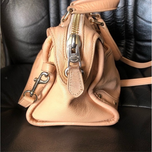 Authentic Coach Legacy Duffle Satchel in Natural Leather - Picture 6 of 16